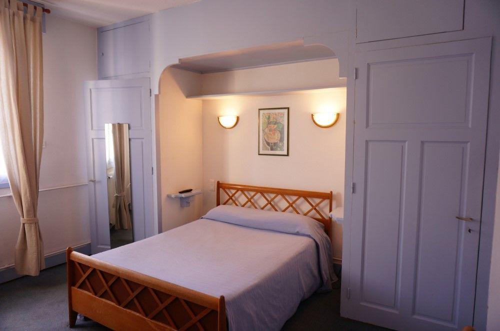 Logis Hôtel des Messageries Arbois Buitenkant foto