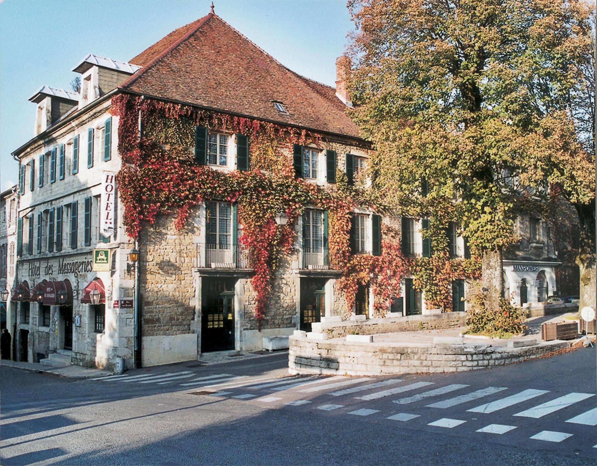 Logis Hôtel des Messageries Arbois Buitenkant foto